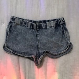 Stretchy denim shorts